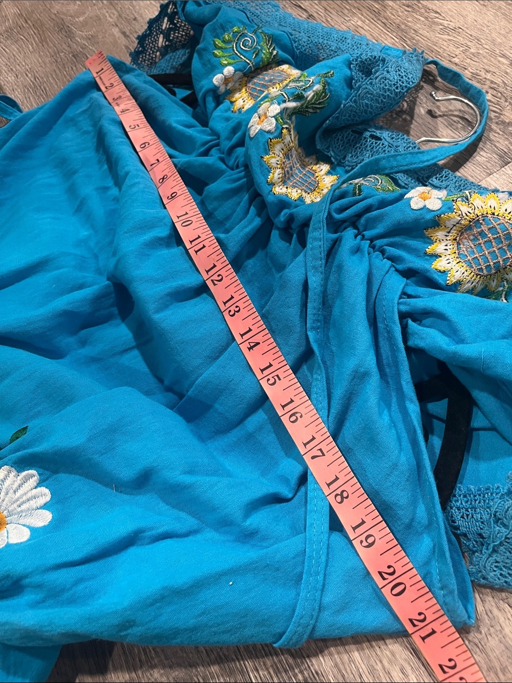 Vintage traditional Mexican embroidered dress - Picture 6 of 6
